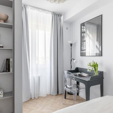 Poem By Urbanesq Apartment Bucharest Luaran gambar