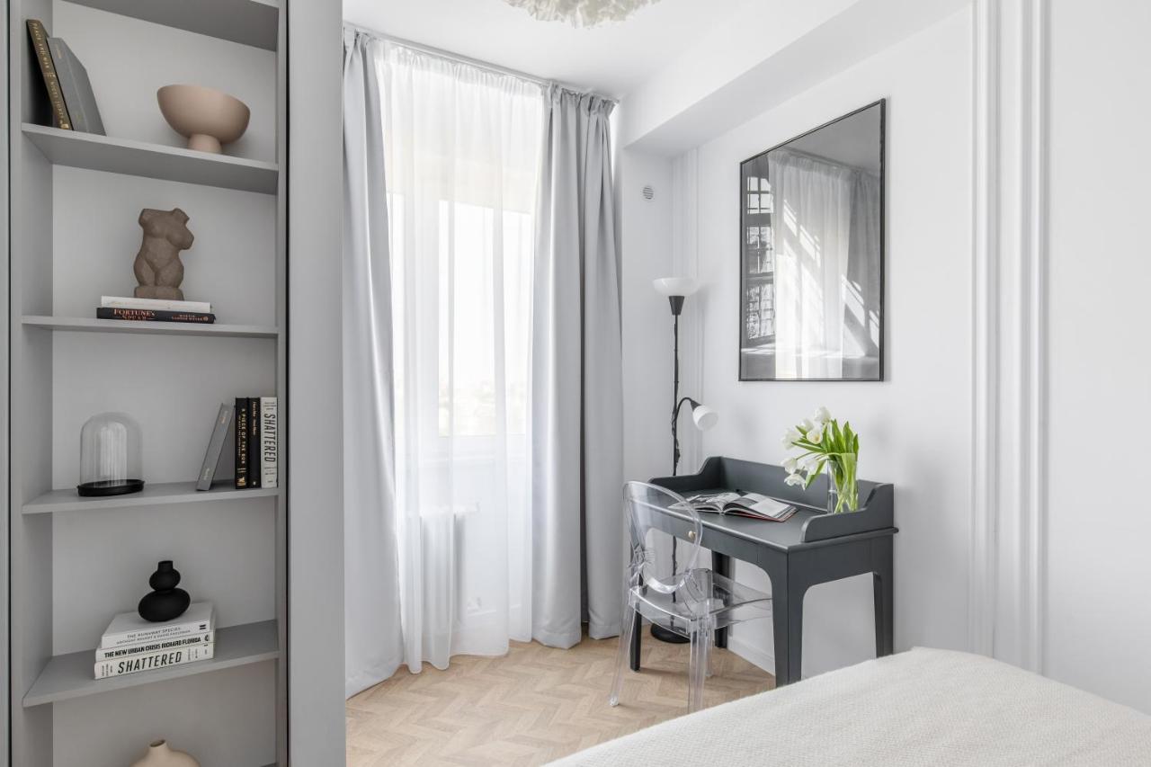 Poem By Urbanesq Apartment Bucharest Luaran gambar